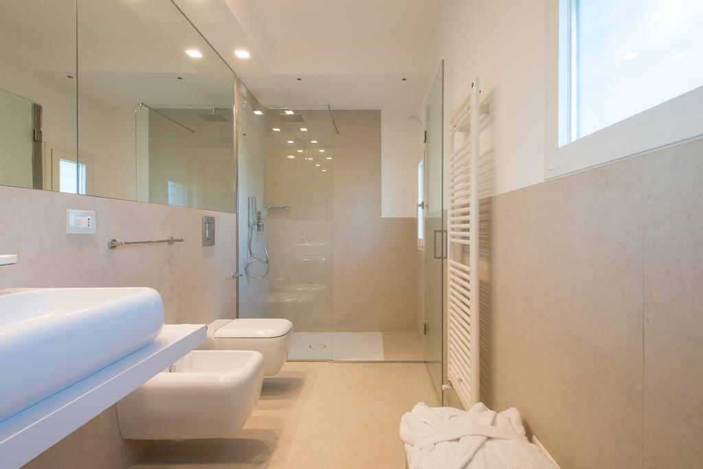 Le Bifore Charming House Lecce Bagian luar foto